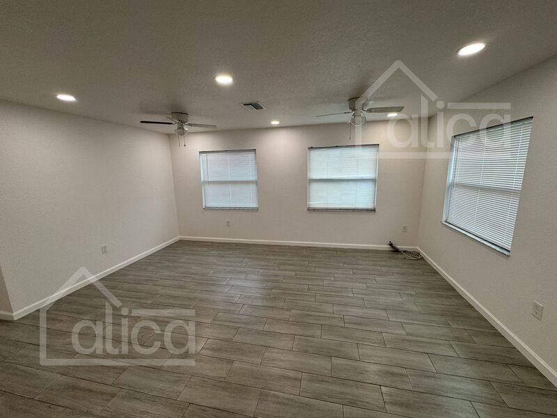 2701 13th St W, Palmetto, FL 34221 - House for Rent - Image 3