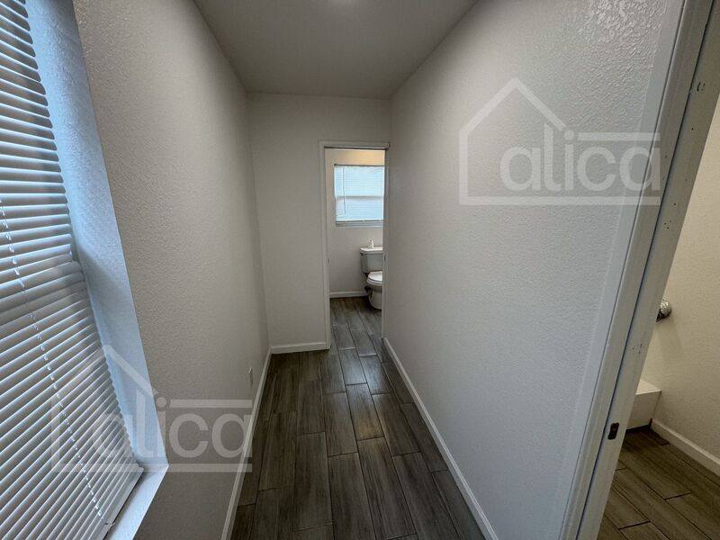2701 13th St W, Palmetto, FL 34221 - House for Rent - Image 7