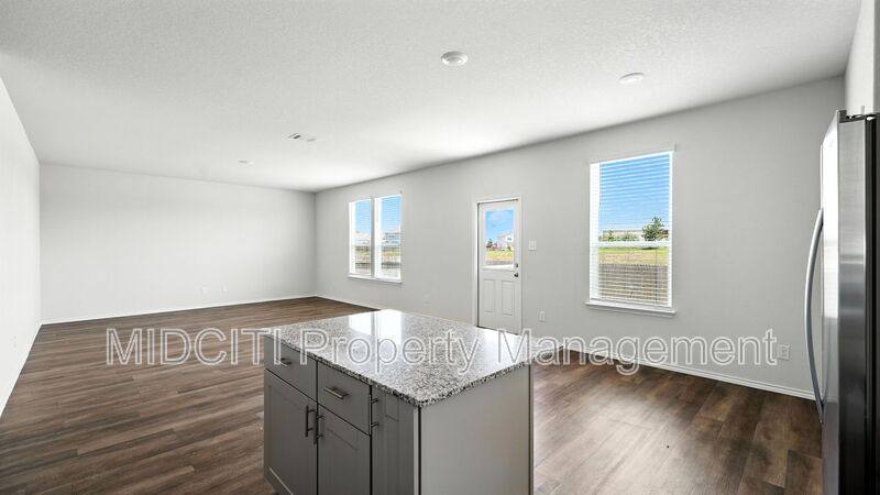 158 Hazy Glade, Seguin, TX 78155 - House for Rent - Image 9