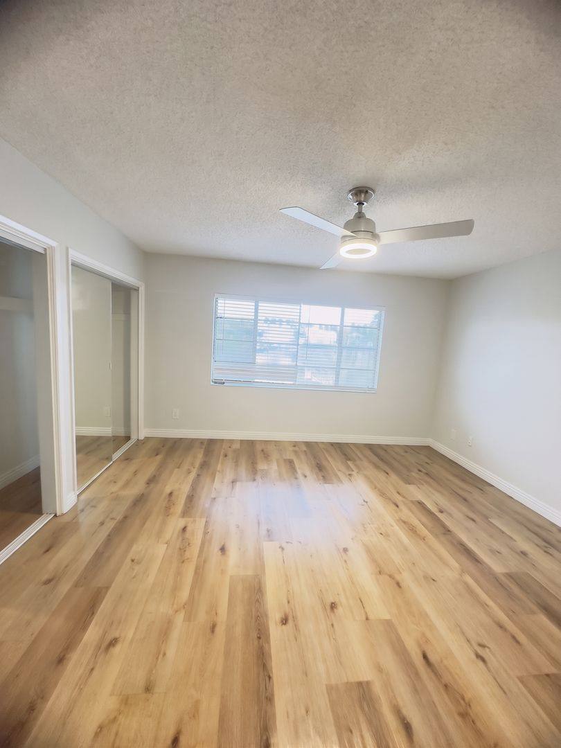 Apartment for rent at 212 W Plymouth St, Inglewood, CA 90302