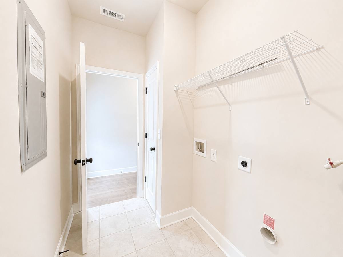 601 Parkview Court #C68, Cornelia, GA 30531 - Townhouse for Rent - Image 7