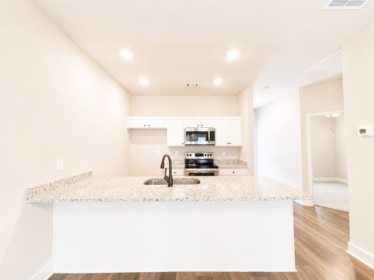 601 Parkview Court #C68, Cornelia, GA 30531 - Townhouse for Rent - Image 2