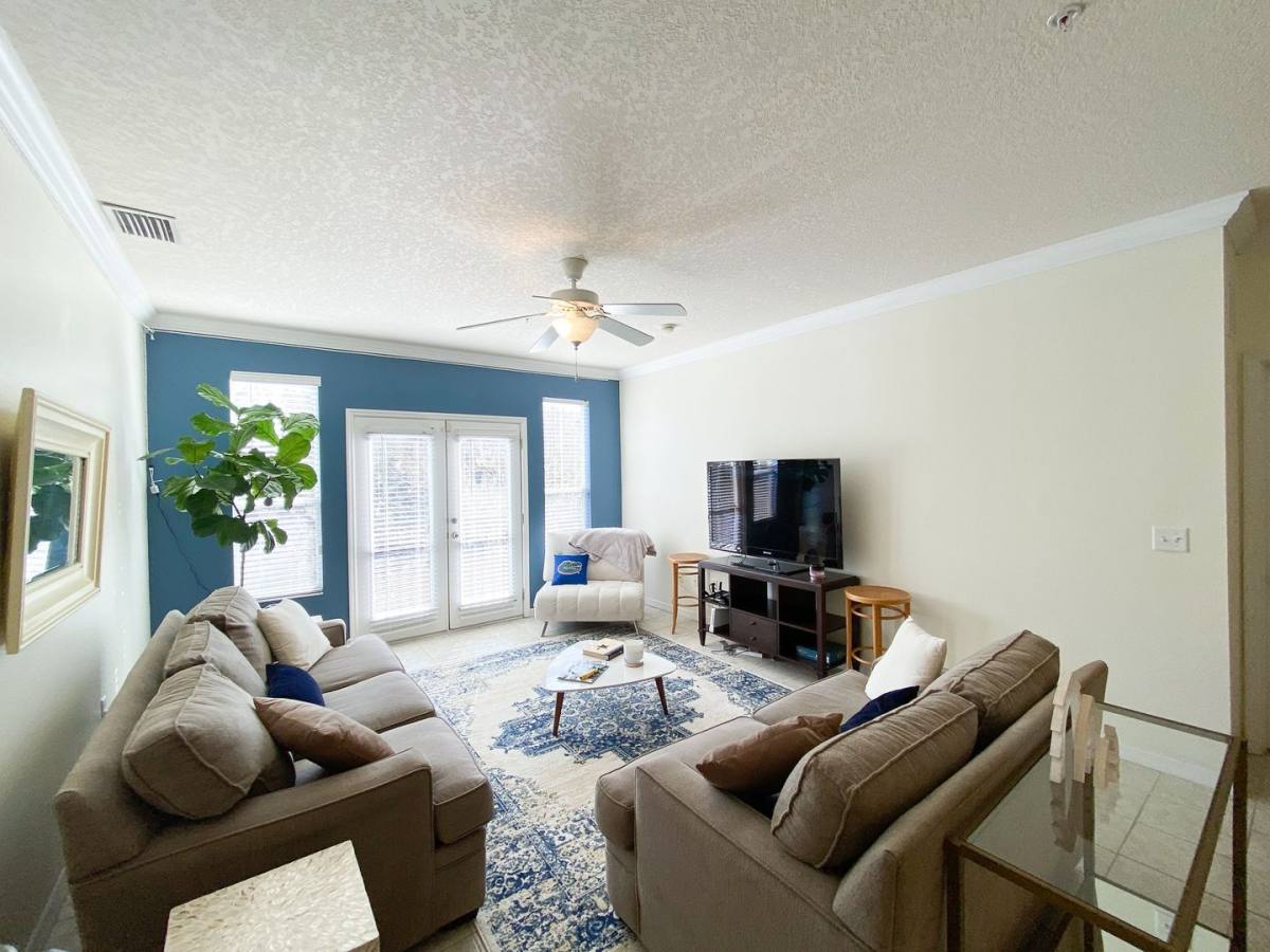 1185 SW 9th Rd #206, Gainesville, FL 32601 - Condo for Rent - Image 2