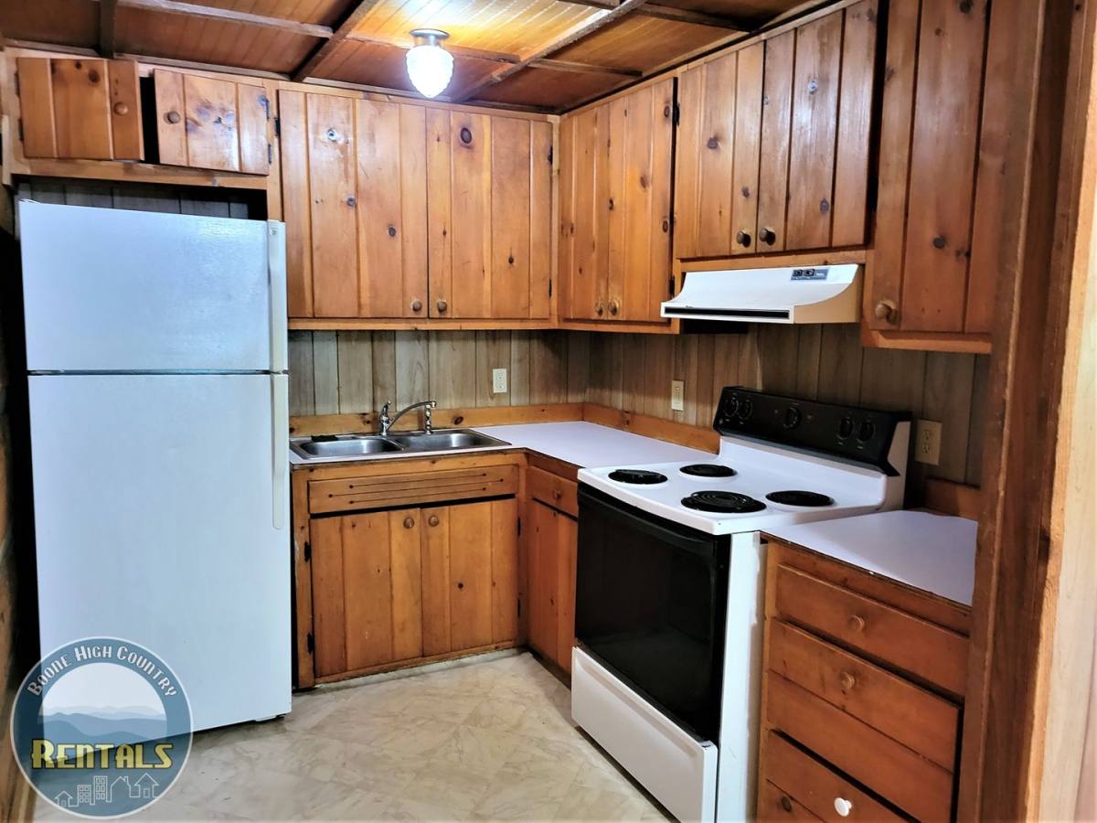 140 Alpine Acres Rd, Vilas, NC 28692 - House for Rent - Image 4