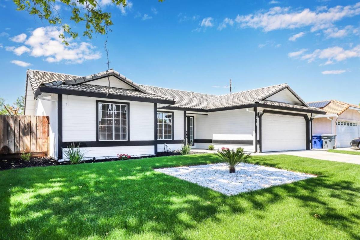 107 Clayton Court, Los Banos, CA 93635 - House for Rent - Image 2