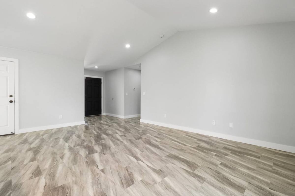 107 Clayton Court, Los Banos, CA 93635 - House for Rent - Image 4
