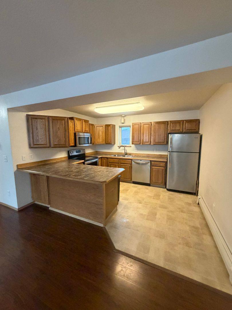 1806 Carr Ave, Fairbanks, AK 99709 - Apartment for Rent - Image 2