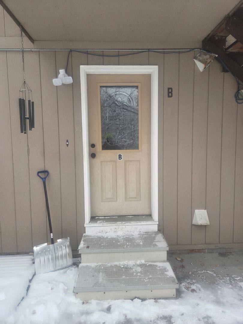 1806 Carr Ave, Fairbanks, AK 99709 - Apartment for Rent