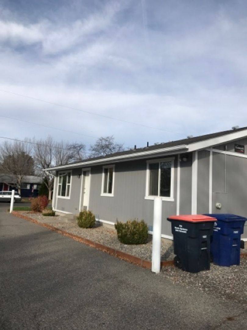 House for rent at 584 Monroe St, Twin Falls, ID 83301