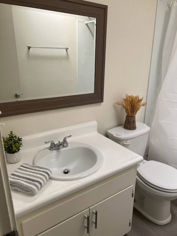 7749 Reseda Blvd #29, Calabasas, CA 91302 - Apartment for Rent - Image 4
