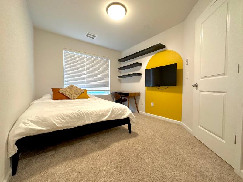 Townhouse for rent at 8230 S 132nd St, Seattle, WA 98178