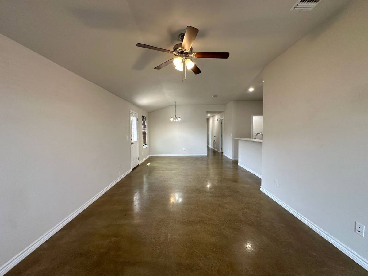 104 Lowes Blvd, Killeen, TX 76542 - Townhouse for Rent - Image 4