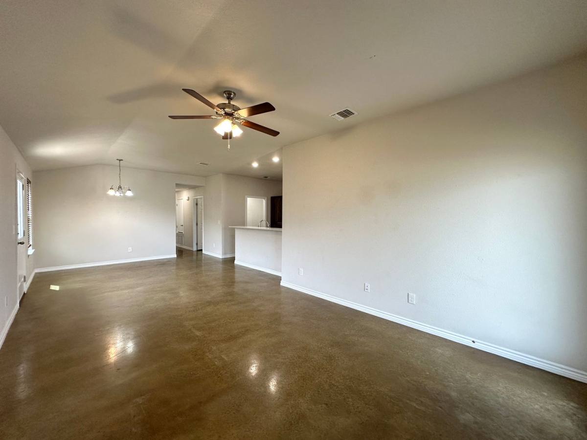 104 Lowes Blvd, Killeen, TX 76542 - Townhouse for Rent - Image 5