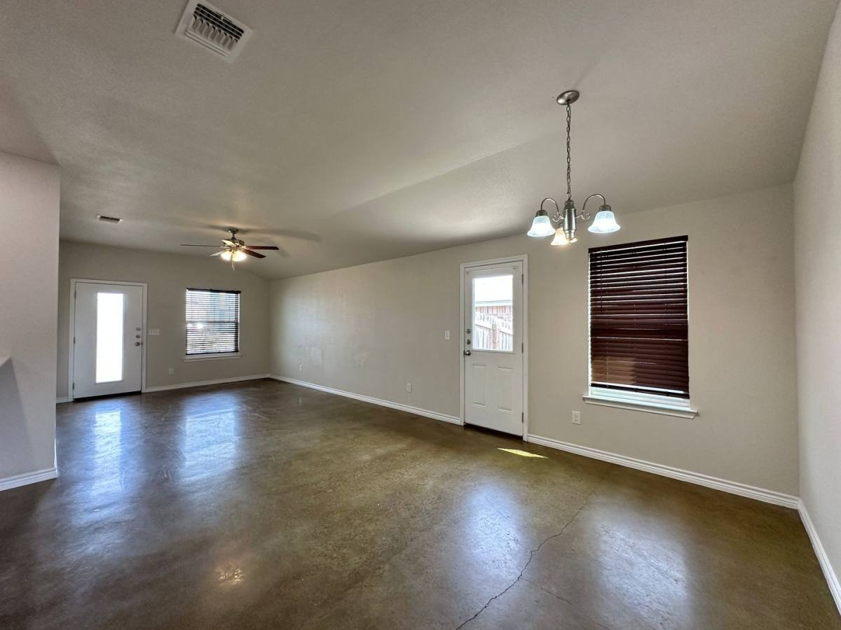 104 Lowes Blvd, Killeen, TX 76542 - Townhouse for Rent - Image 9