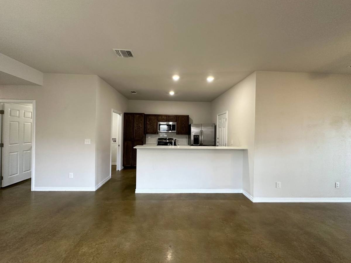 104 Lowes Blvd, Killeen, TX 76542 - Townhouse for Rent - Image 6