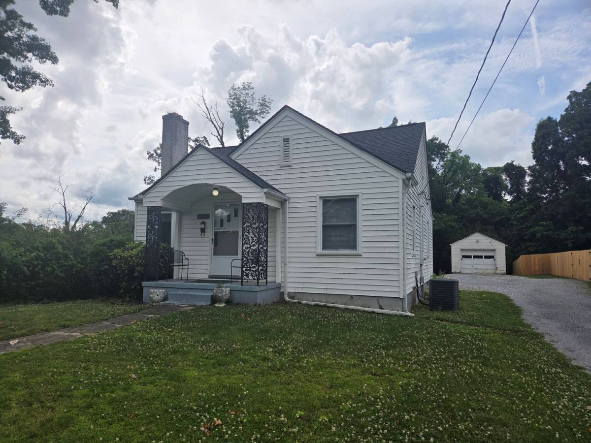 House for rent at 3232 Ashley St, Kingsport, TN 37664