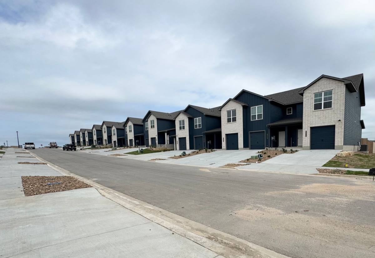 2014 Augustus Dr, Temple, TX 76502 - Townhouse for Rent - Image 1