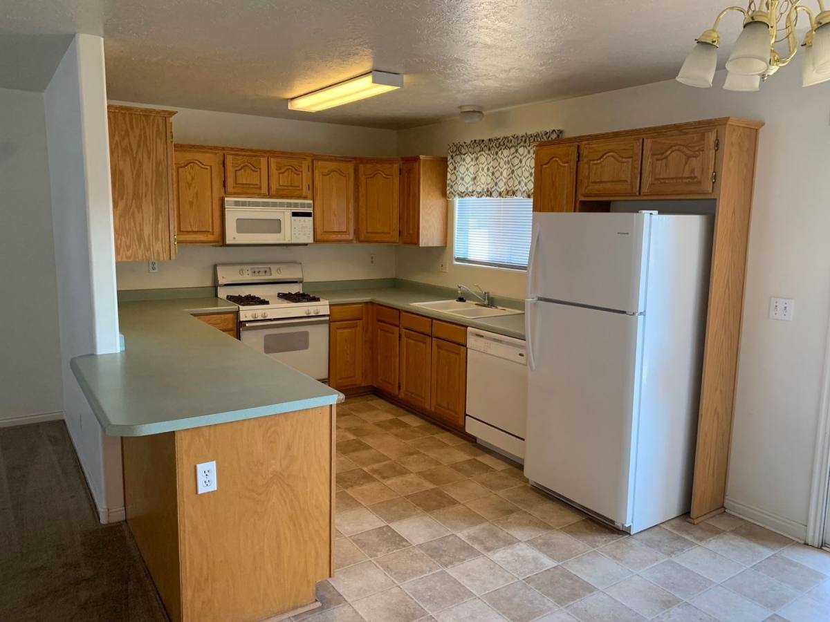 1178 E 300 S #E109, St. George, UT 84790 - House for Rent - Image 2