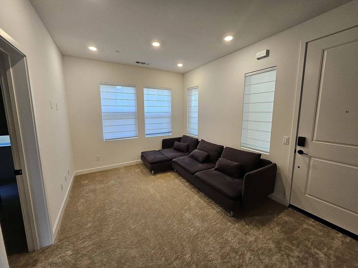 House for rent at 11886 Ella Way, San Diego, CA 92128