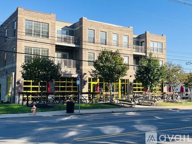 4560 N High St #1, Columbus, OH 43214 - Apartment for Rent - Image 1