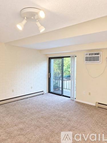 38405 N Lane #E207, Willoughby, OH 44094 - Condo for Rent - Image 2