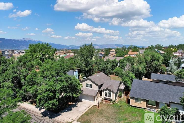 House for rent at 4334 Allesandro Dr, Colorado Springs, CO 80916