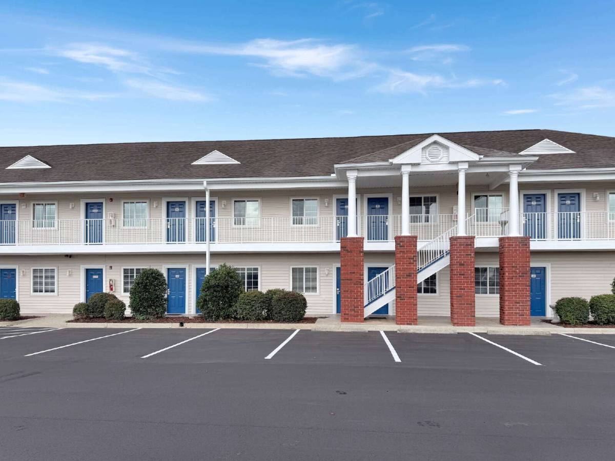 117 W Perry Rd #205, Myrtle Beach, SC 29579 - Apartment for Rent - Image 2