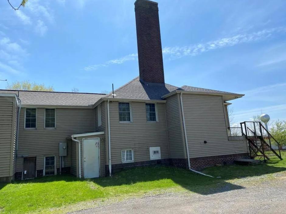 7860 W Ridge Rd #1, Fairview, PA 16415 - Apartment for Rent - Image 3