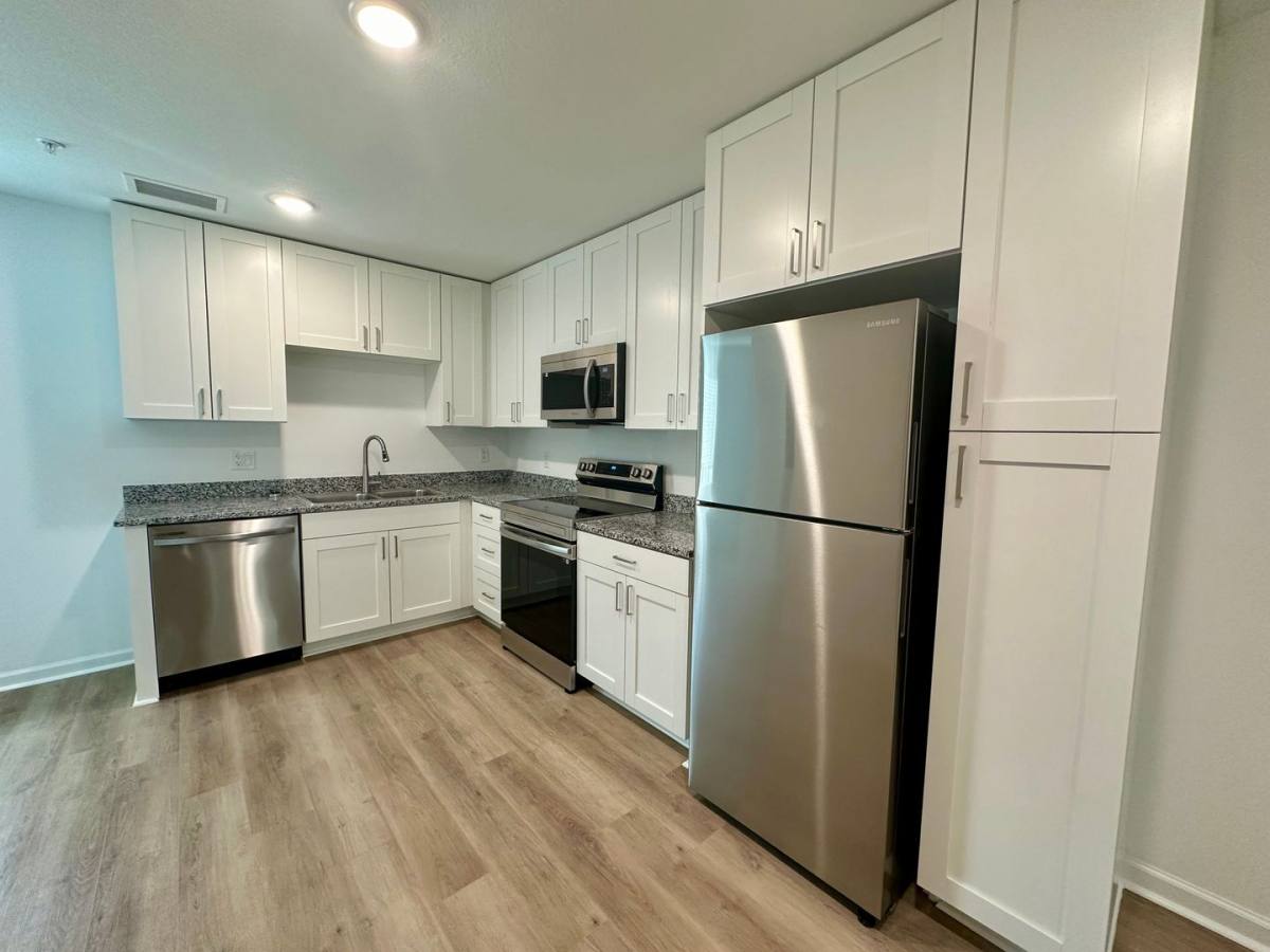 Valencia at the Park, 301 S Lake Ave, Lakeland, FL 33801 - Apartment for Rent - Image 8
