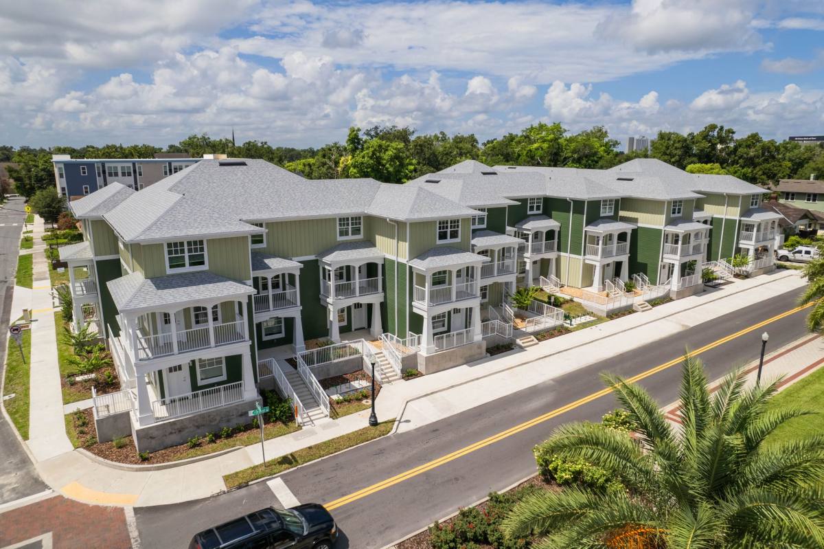 Valencia at the Park, 301 S Lake Ave, Lakeland, FL 33801 - Apartment for Rent