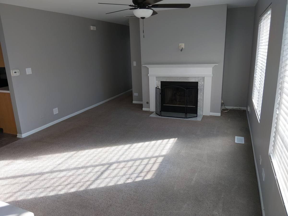 Townhouse for rent at 1276 Sandhurst Lane #3, South Elgin, IL 60177