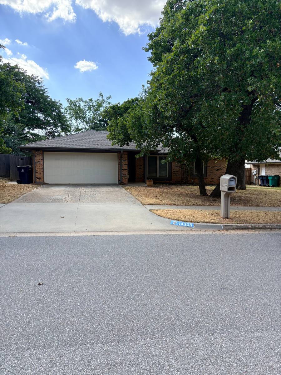 House for rent at 14305 Scott St, Edmond, OK 73013