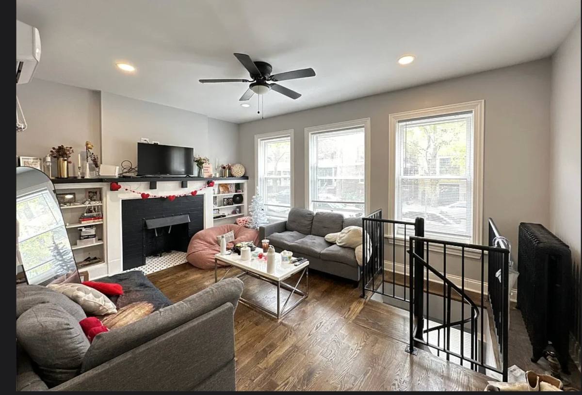 Apartment for rent at 6259 N Lakewood #1, Chicago, IL 60660