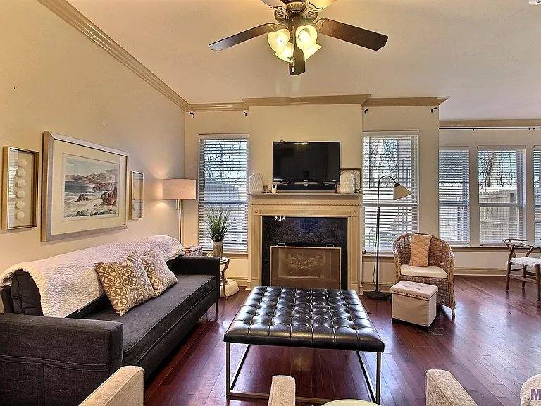 Townhouse for rent at 18160 Pinehurst Dr, Prairieville, LA 70769
