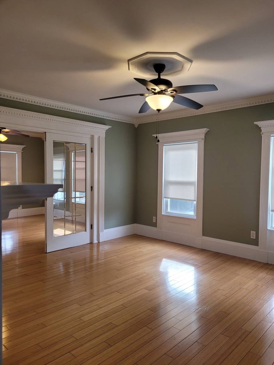 Manager Icon Ash 107 Ash St #1 in New Bedford, MA | 3 Beds 1 Bath 1,400 sqft Apartment ...