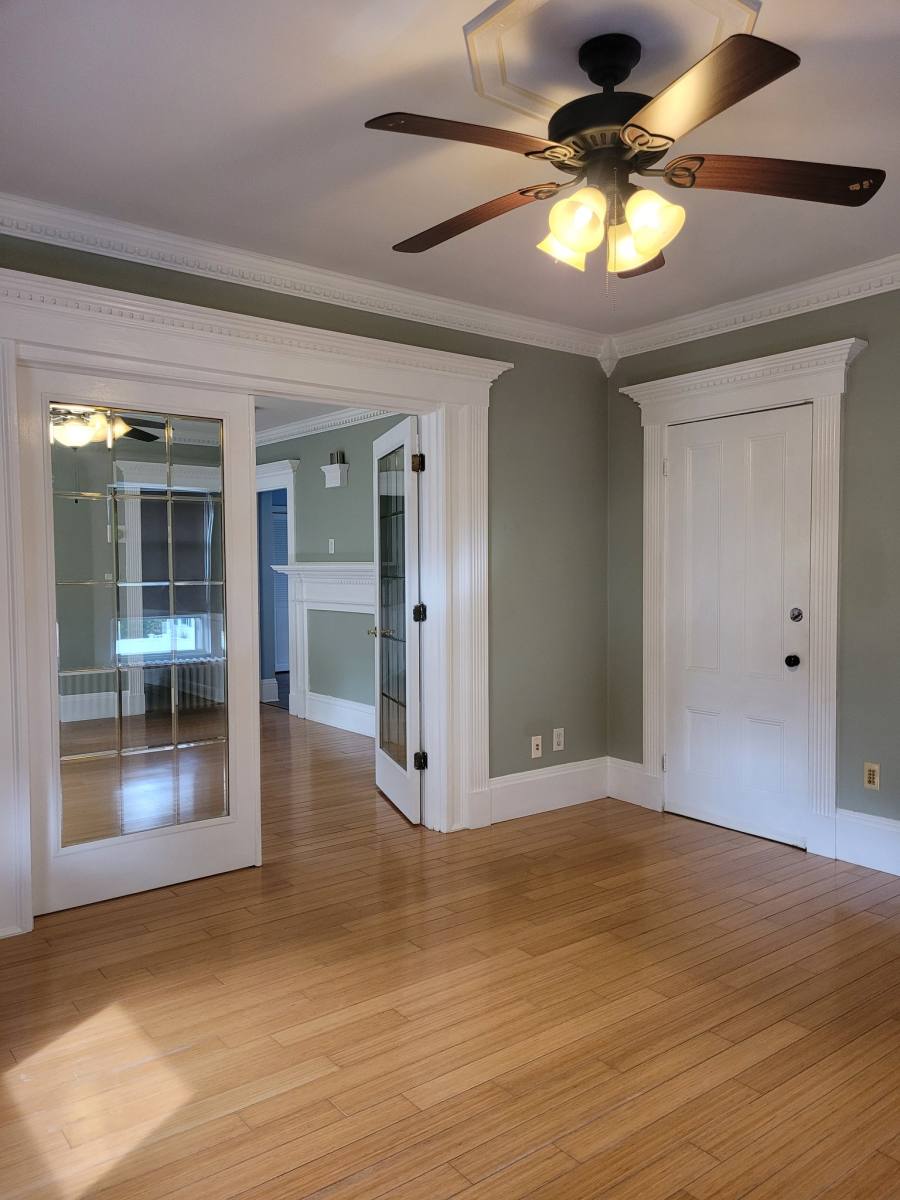 Manager Icon Ash 107 Ash St #1 in New Bedford, MA | 3 Beds 1 Bath 1,400 sqft Apartment ...