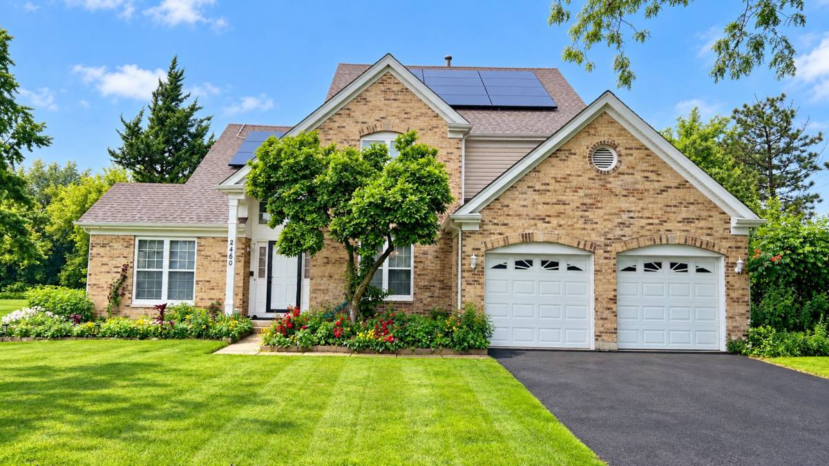 House for rent at 2460 Otter Creek Lane, Elgin, IL 60123