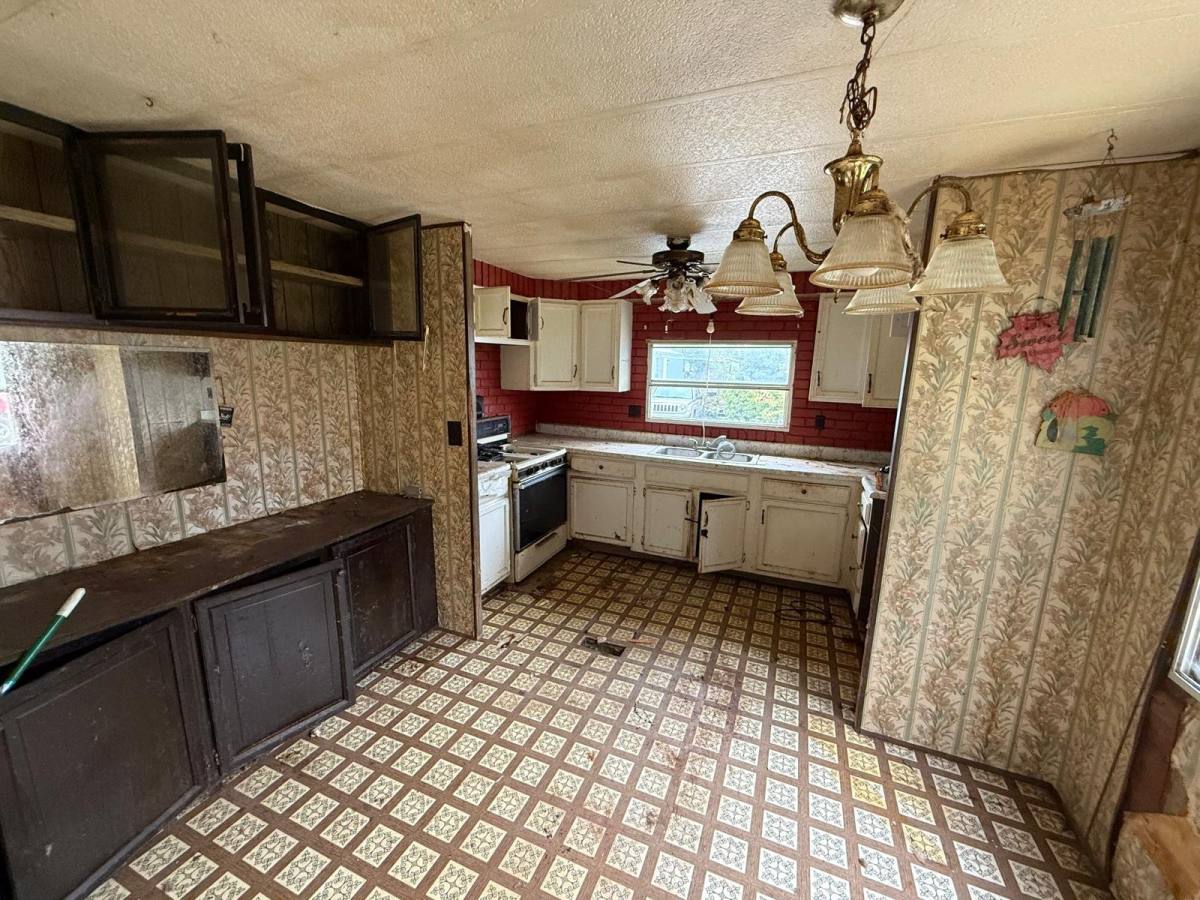 Takis Copy 1518 Taki Dr #1254 in Erie, PA | 2 Beds 1 Bath House for Rent ...