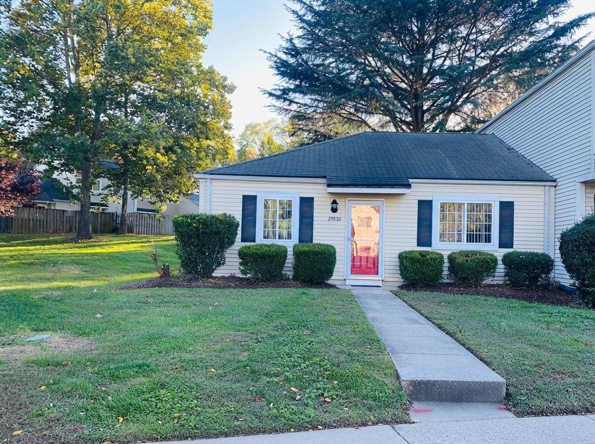 Townhouse for rent at 19930 Stoney Point Way, Germantown, MD 20876