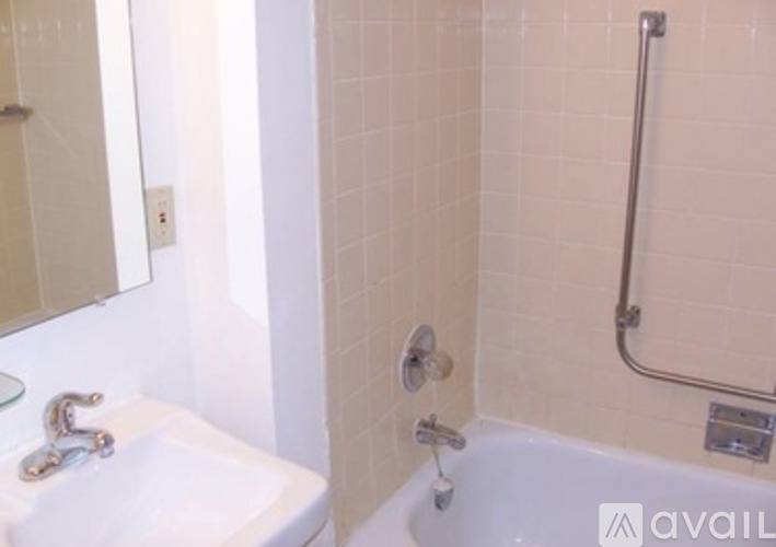 805 Vine Court #18, Niagara, WI 54151 - Apartment for Rent - Image 3