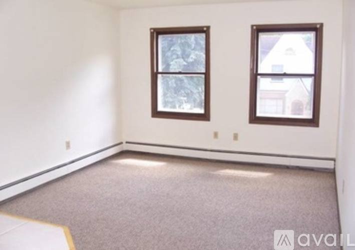 805 Vine Court #18, Niagara, WI 54151 - Apartment for Rent - Image 5