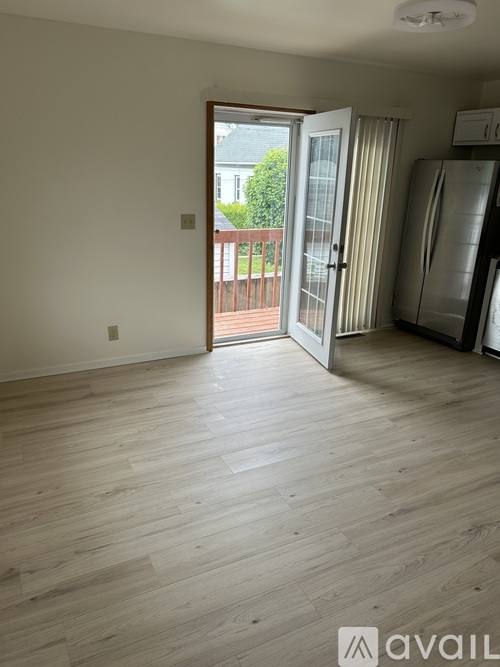 2624 S Fulton St, Rear Unit, Milwaukee, WI 53207 - Townhouse for Rent