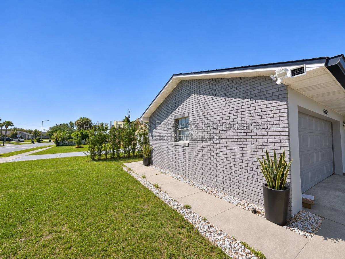 6152 Roxburg Ave #1, Orlando, FL 32809 - Apartment for Rent - Image 2