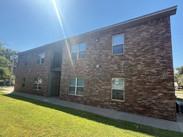 205 S Leach Ave #5, Watonga, OK 73772 - Apartment for Rent - Image 1