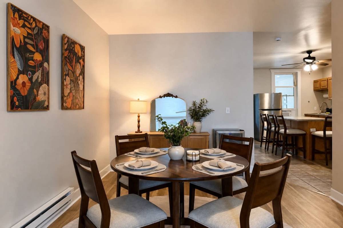 210 1/2 W Wisconsin Ave, Neenah, WI 54956 - Apartment for Rent - Image 9