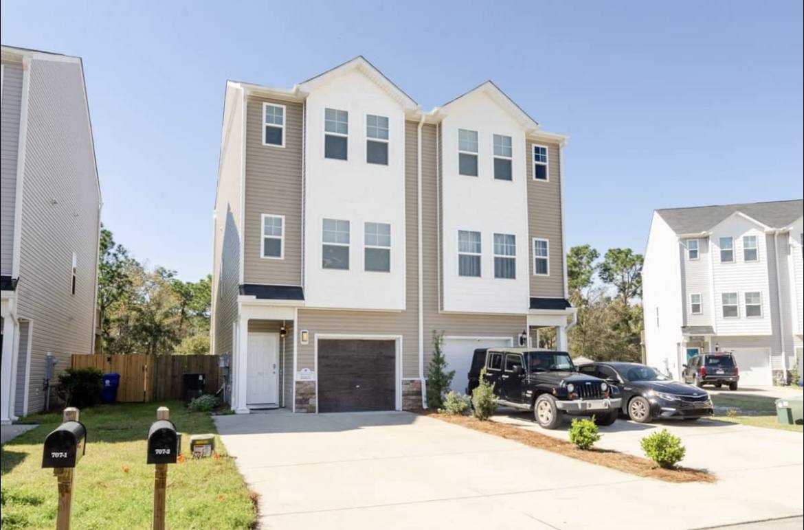 Townhouse for rent at 707 Elton Ave #1, Carolina Beach, NC 28428