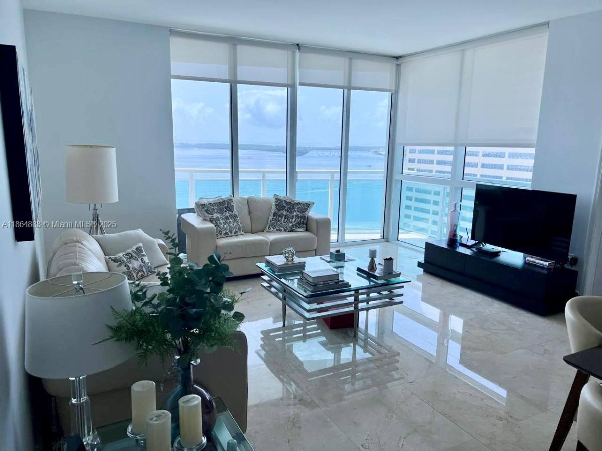 950 Brickell Bay Dr #2711, Miami, FL 33131 - Condo for Rent - Image 6