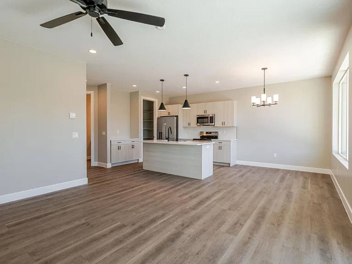 2590 Cougar Trail, Santa Clara, UT 84765 - Townhouse for Rent - Image 7