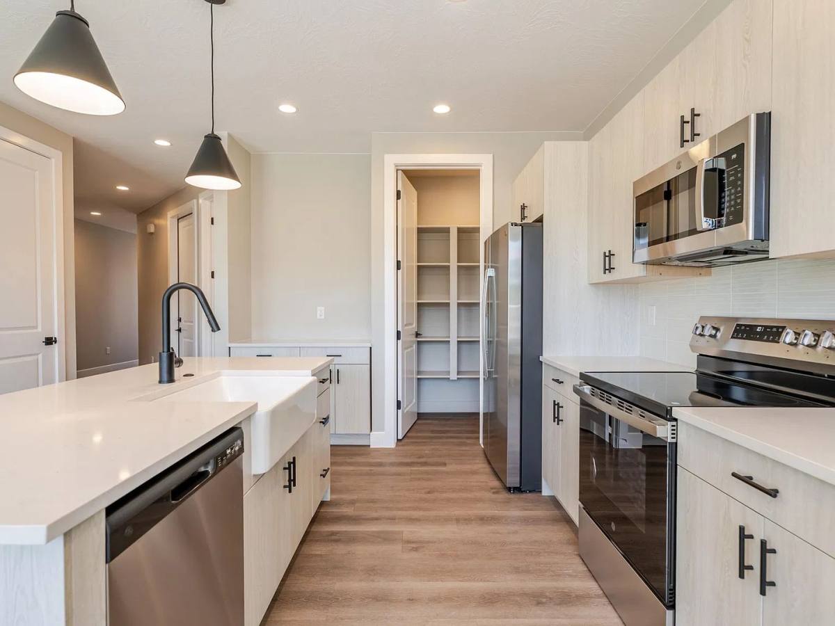 2590 Cougar Trail, Santa Clara, UT 84765 - Townhouse for Rent - Image 9