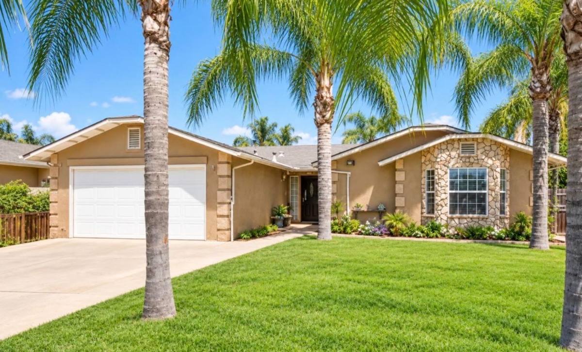 784 N Lillie Ave, Dinuba, CA 93618 - House for Rent